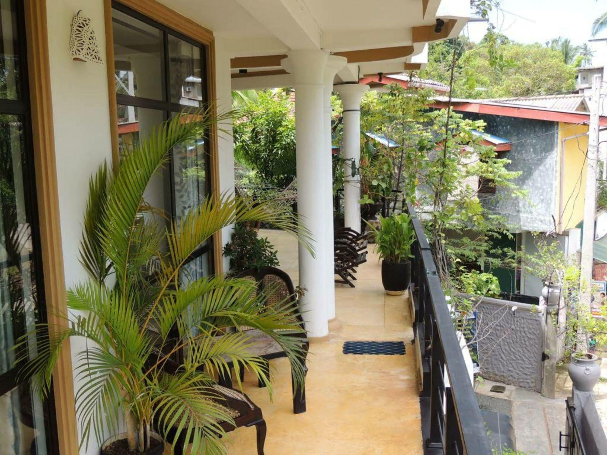 Manidi Villa Unawatuna Exterior photo